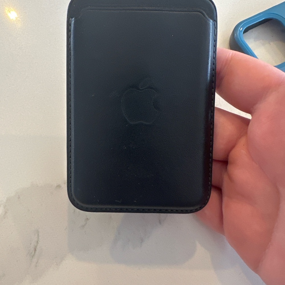 Apple Screen Protector with Installation Kit - Picture 12 of 16